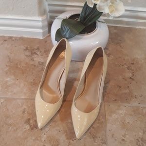 SALE Pointy Toe Heels BCBG 7.5